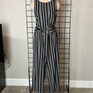 I.N. SAN FRANCISCO Wide Leg Capri Jumpsuit EC